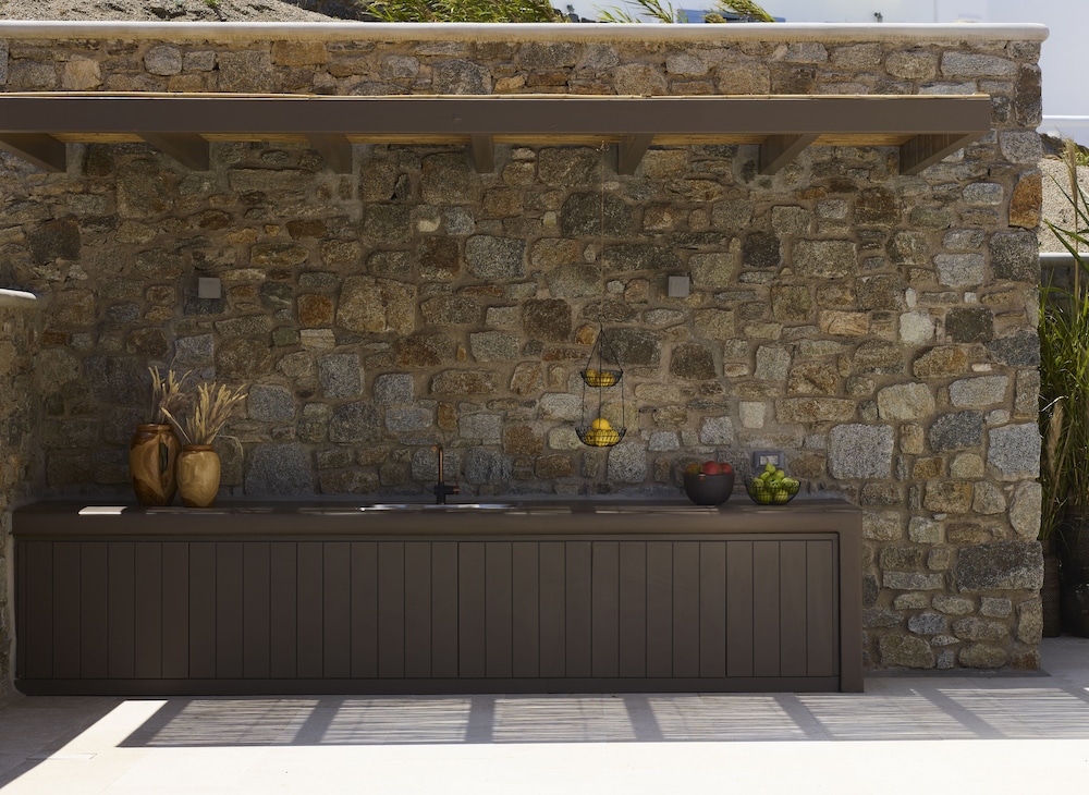Bonzoe Homes & Villas 6/50