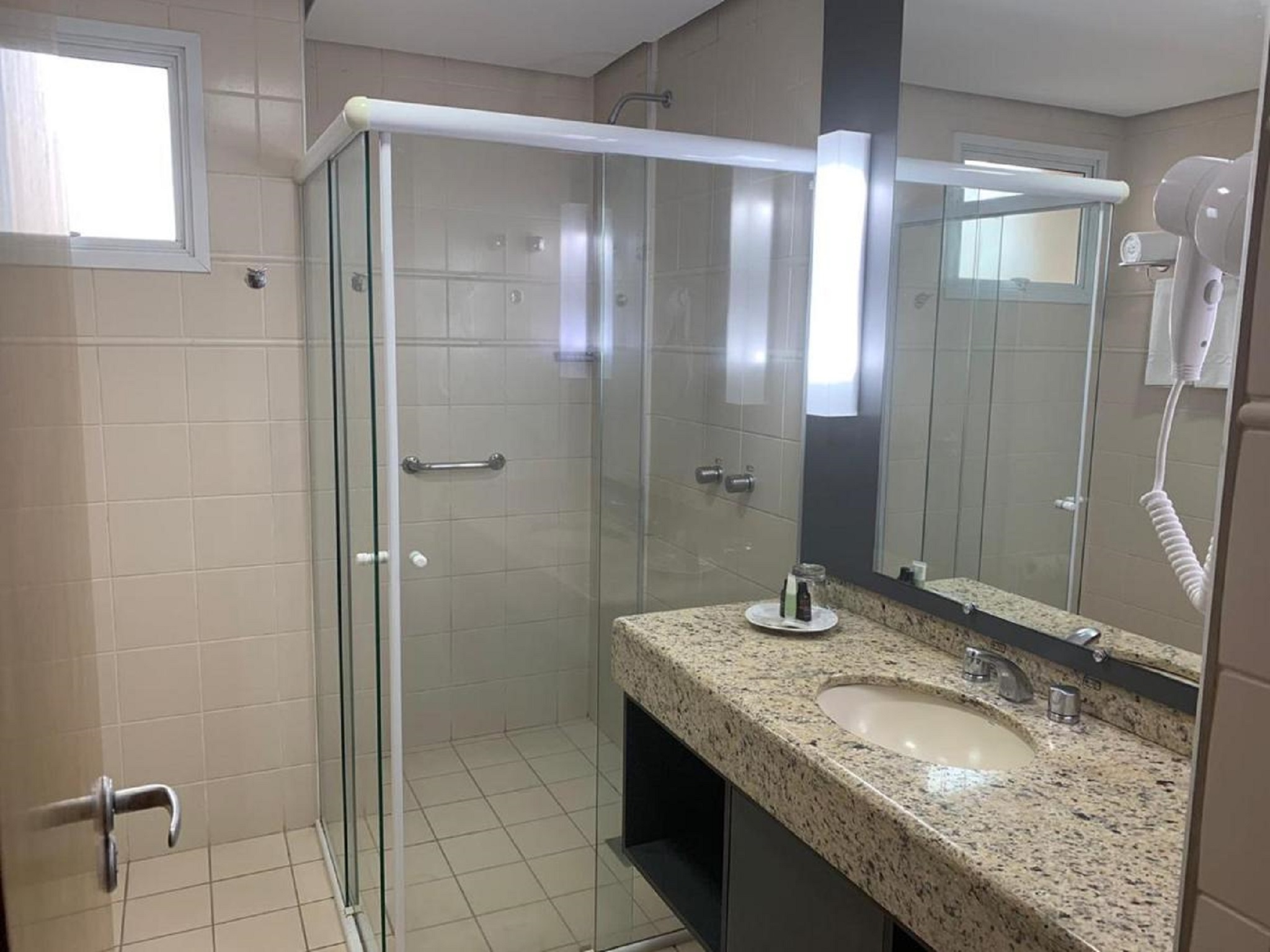غرفة سوبيريور بسرير مزدوج، Quality Hotel Jundiai 2/2