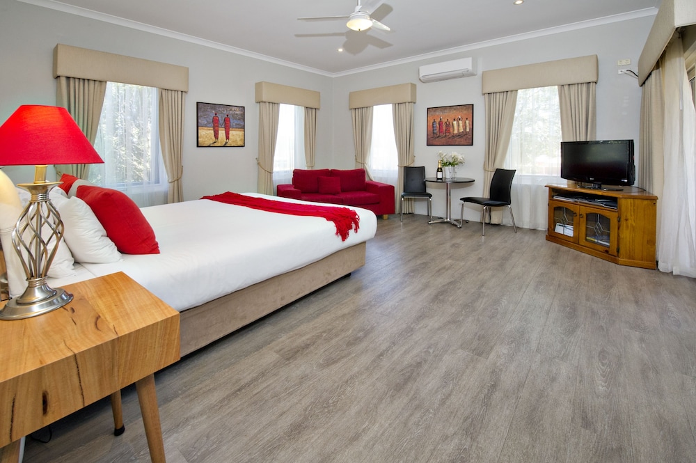 Vintages Accommodation 22/66