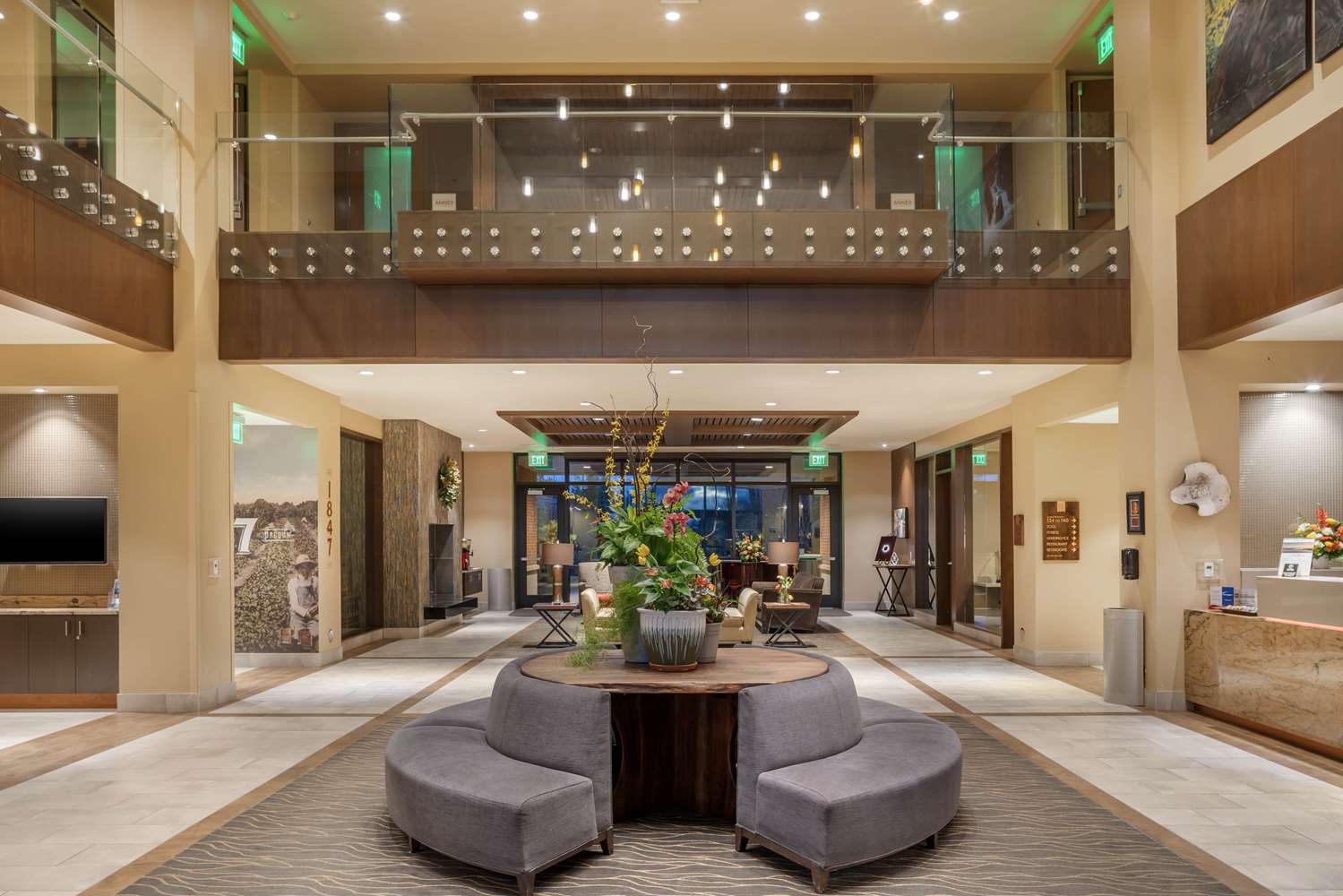 Best Western Premier Boulder Falls Inn 11/66