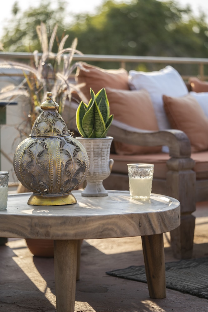 Decan Concept Boutique Estate 25/45