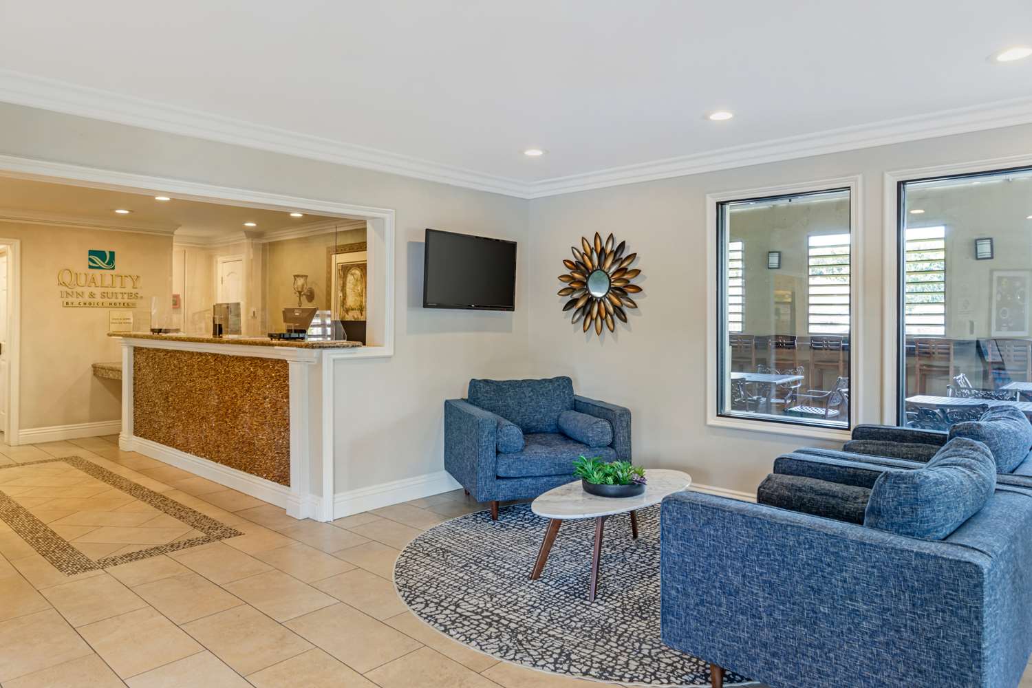 Quality Inn Suites Anaheim Maingate 20/24