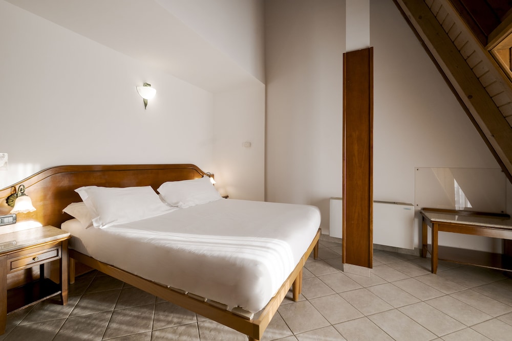 Hotel Ungheria Varese 1946 13/50