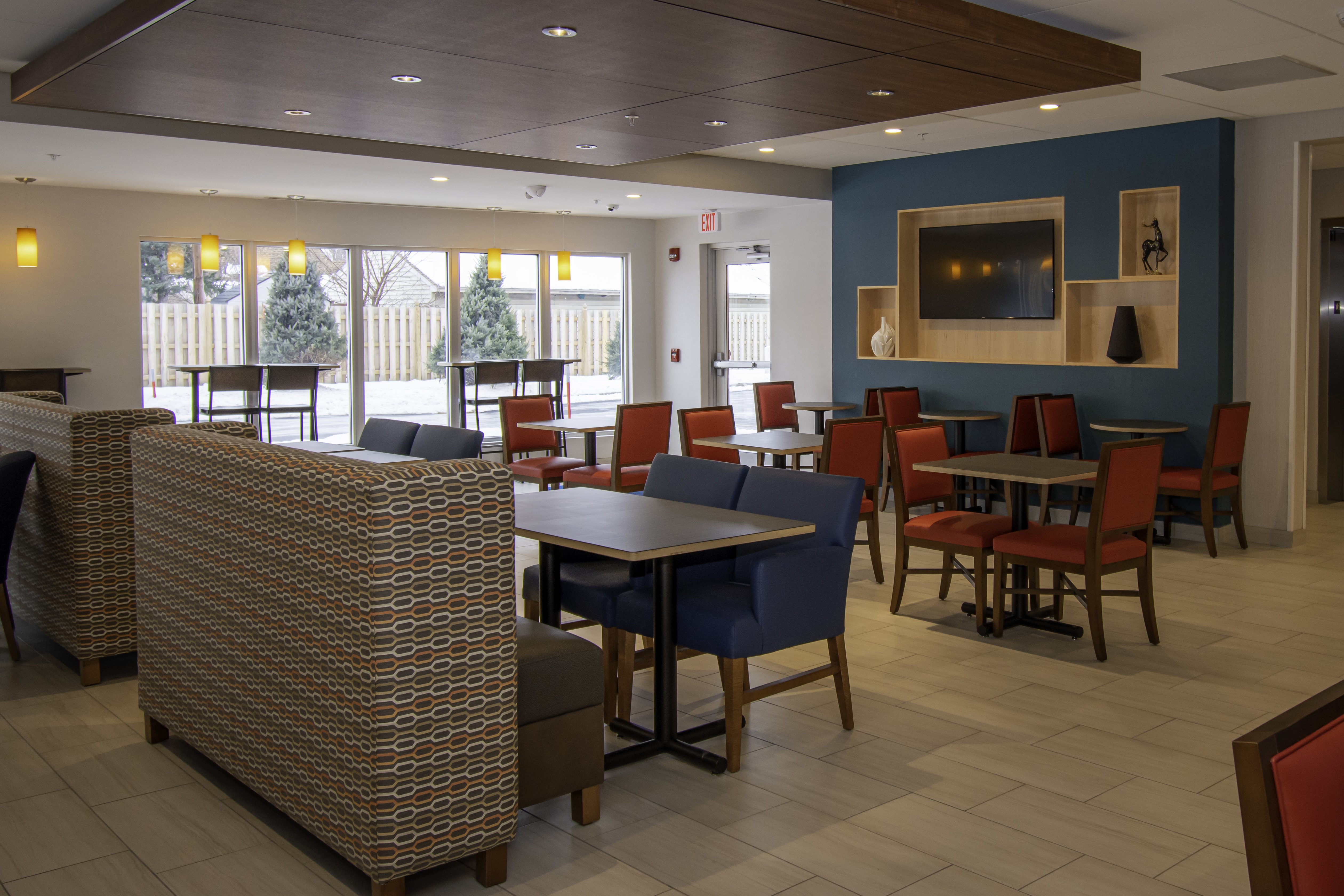 Holiday Inn Express & Suites Tonawanda - Buffalo Area 49/58