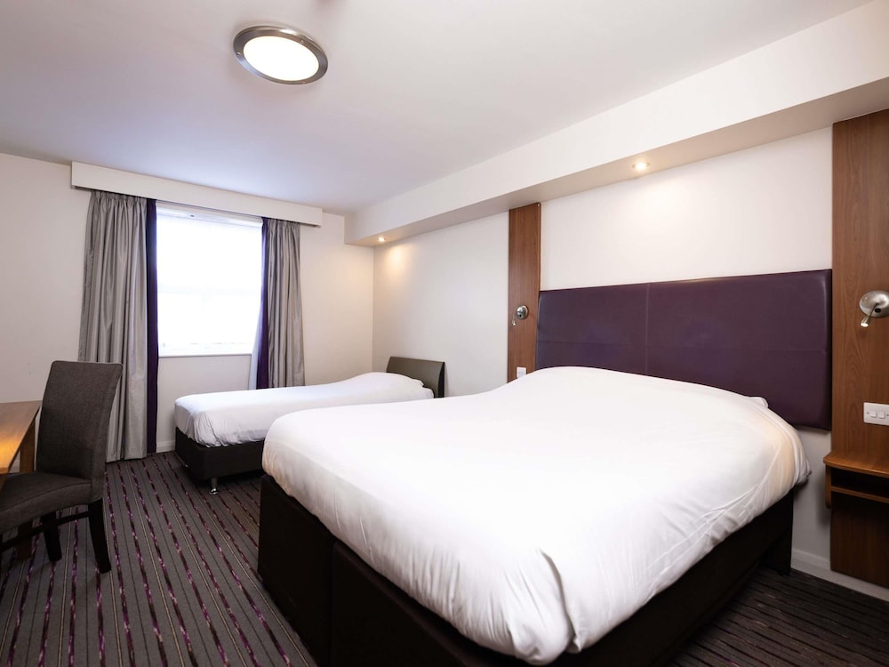 Ibis Coleraine Riverside 27/60