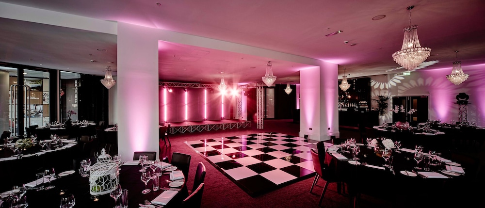 The Cube Hotel Birmingham 26/36