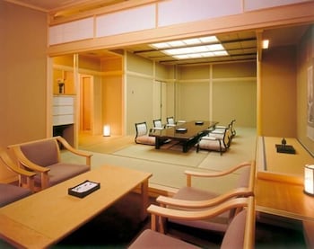 Nishiyama Onsen Keiunkan 25/40