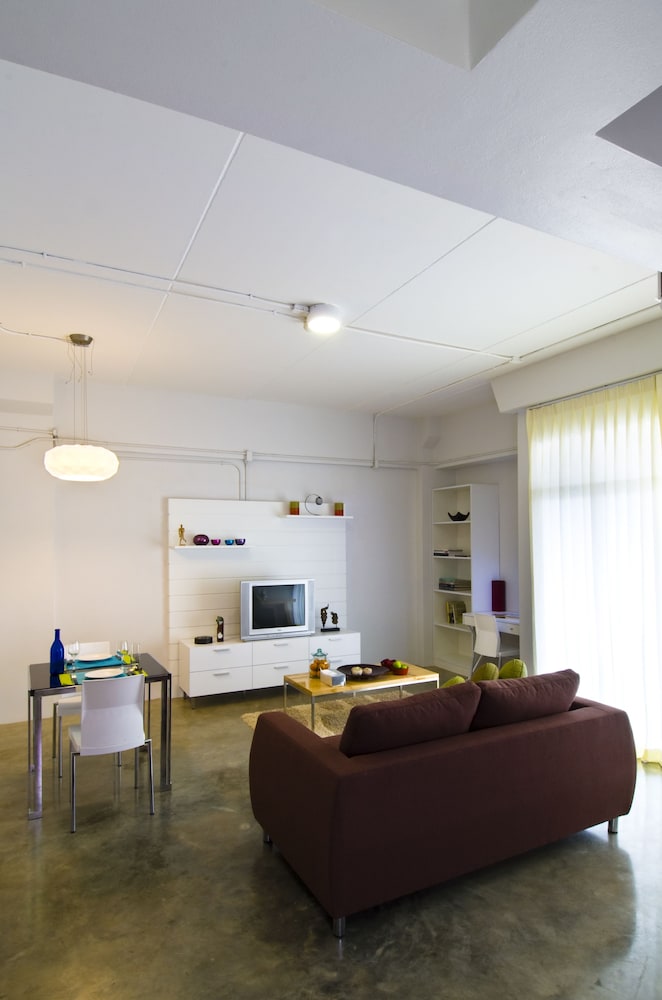 T Series Place Serviced Apartment 30/34