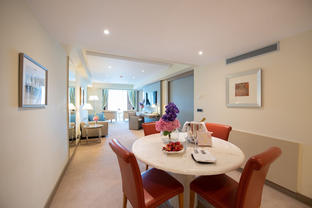 Port Palace Hotel 43/61
