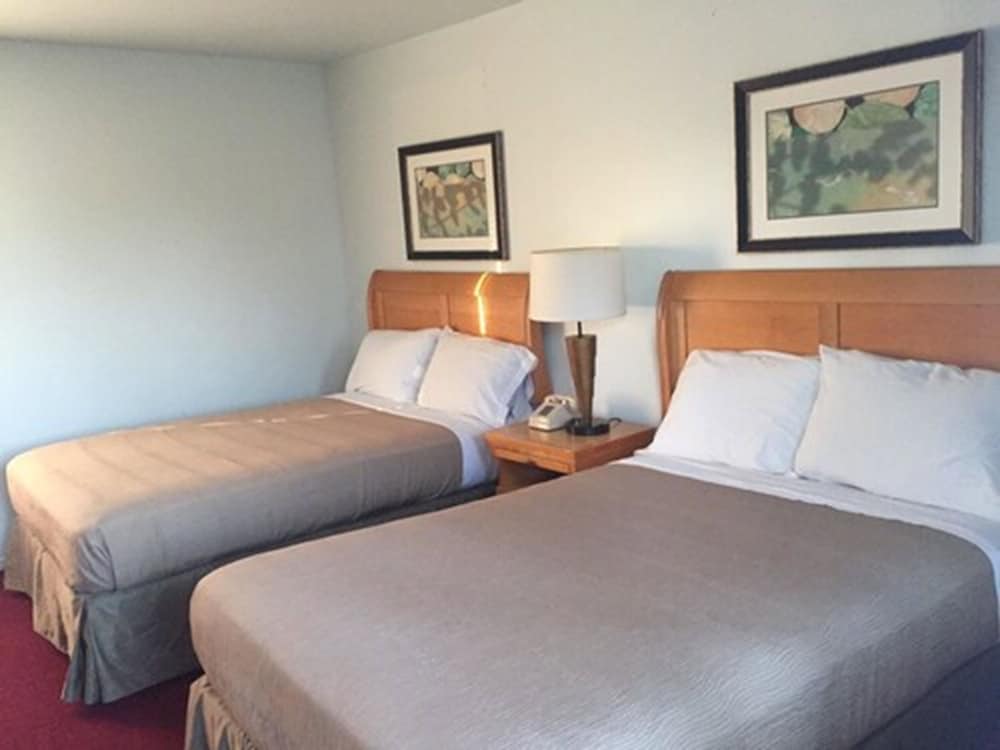 Greenview Inn Riverhead 24/68