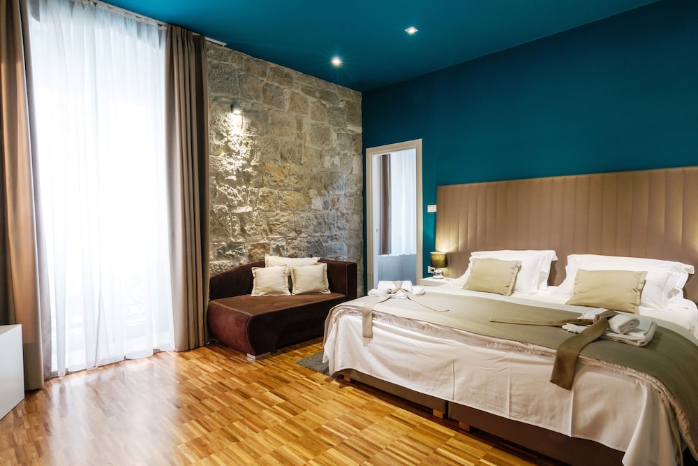 Riva Luxury Rooms 41/79