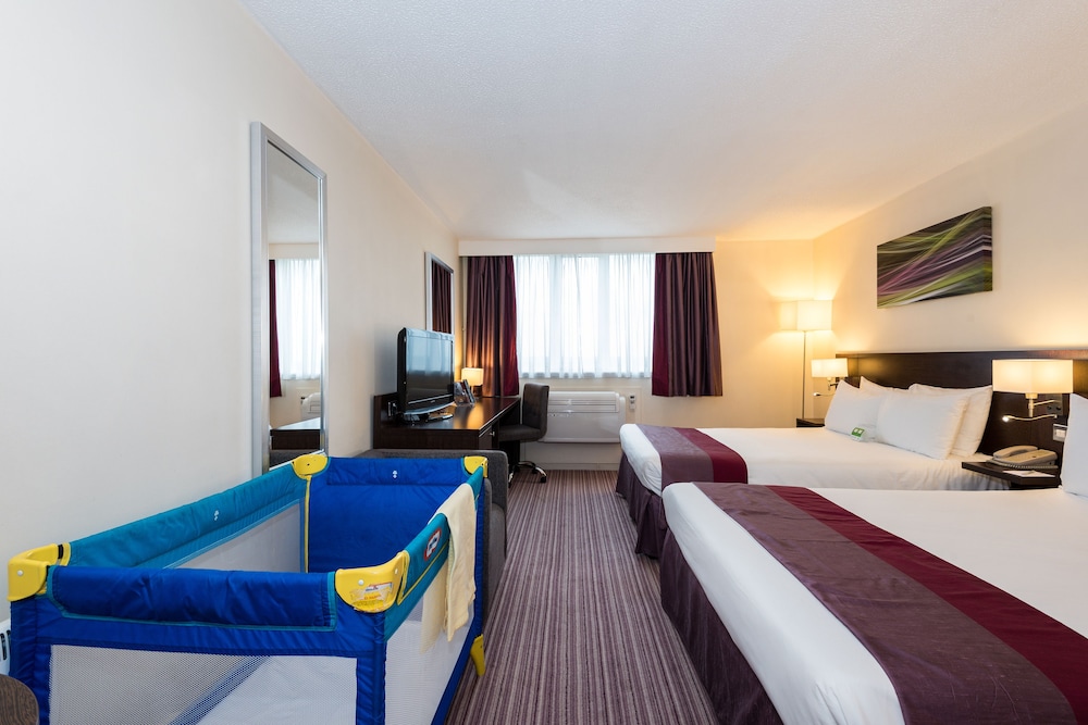 Holiday Inn Slough Windsor 16/73