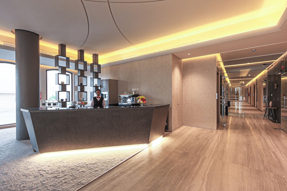 Land Walk Al Taawoun Hotel 9/62