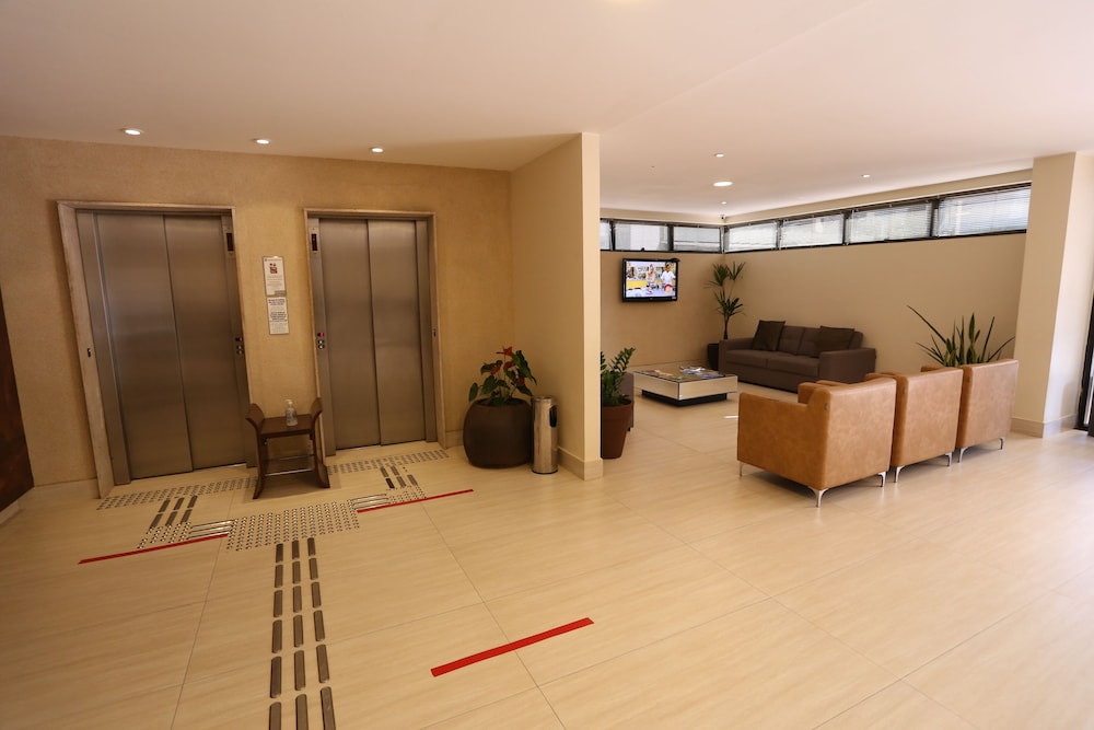 Lobby at Esplanada Brasilia Hotel, BRASILIA