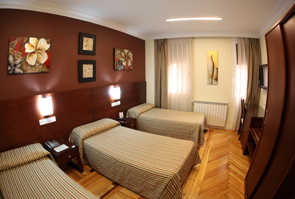 Hostal Sol Square Madrid 22/50