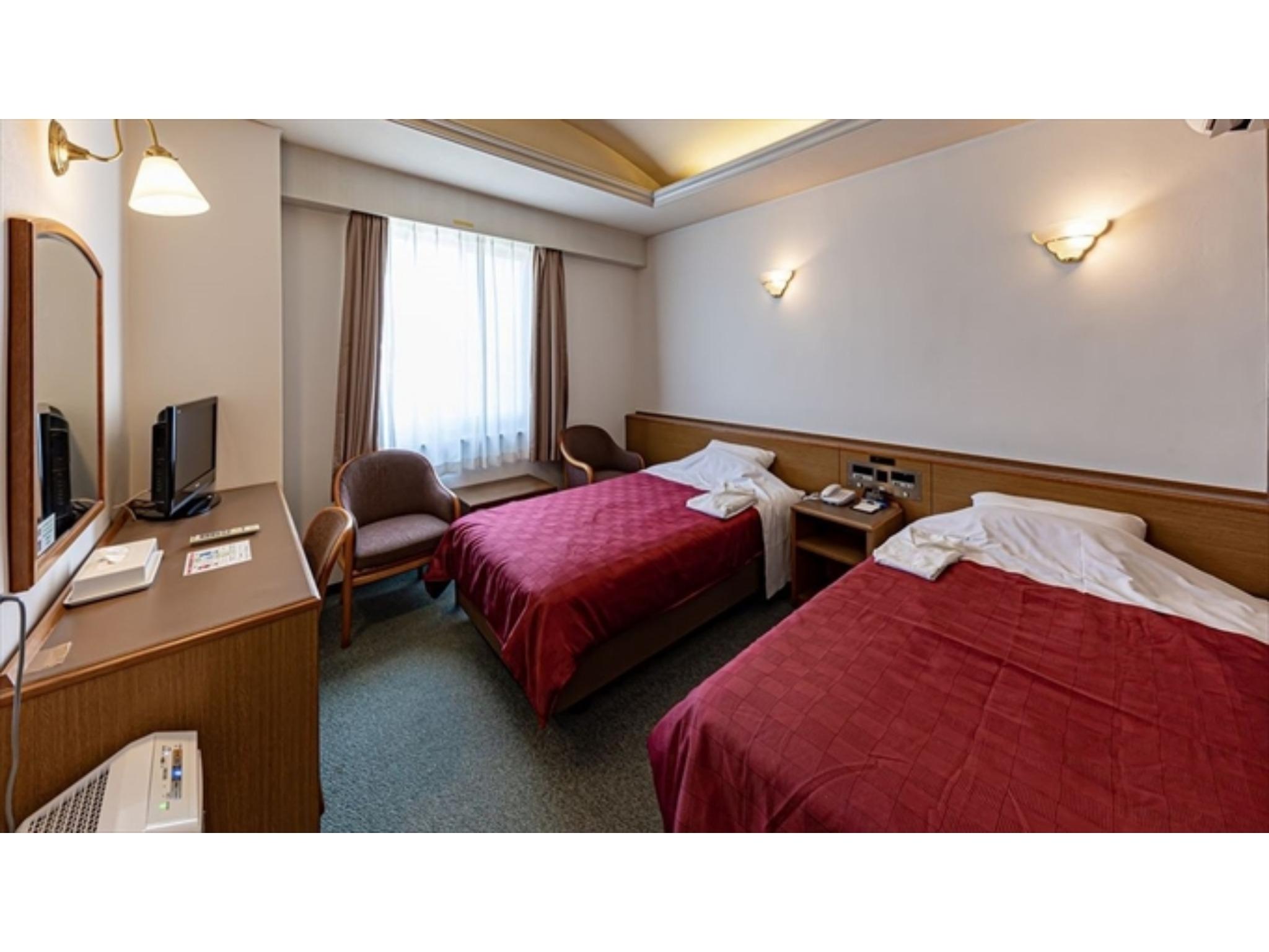 Moderate, Twin Beds