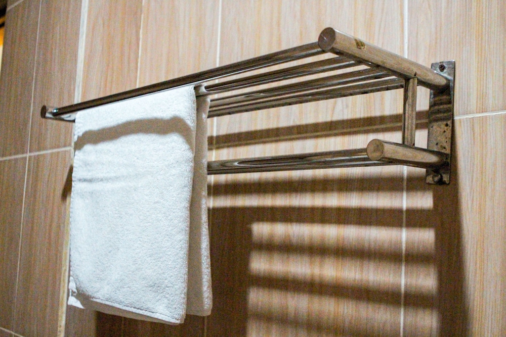 Putu Guest House 2 18/35
