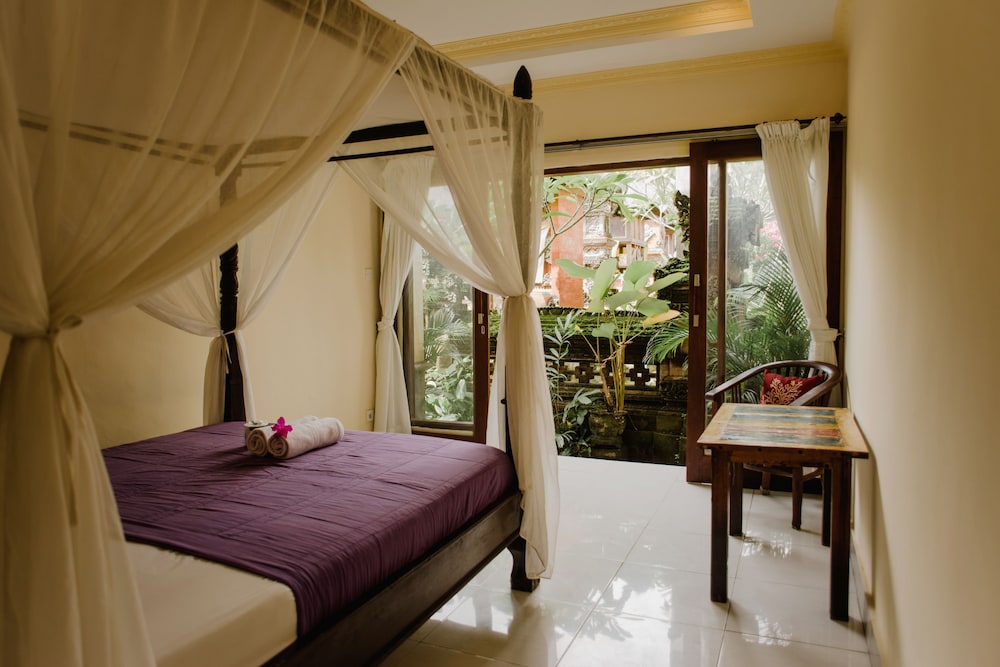 Nyoman Warta Accommodation 13/25