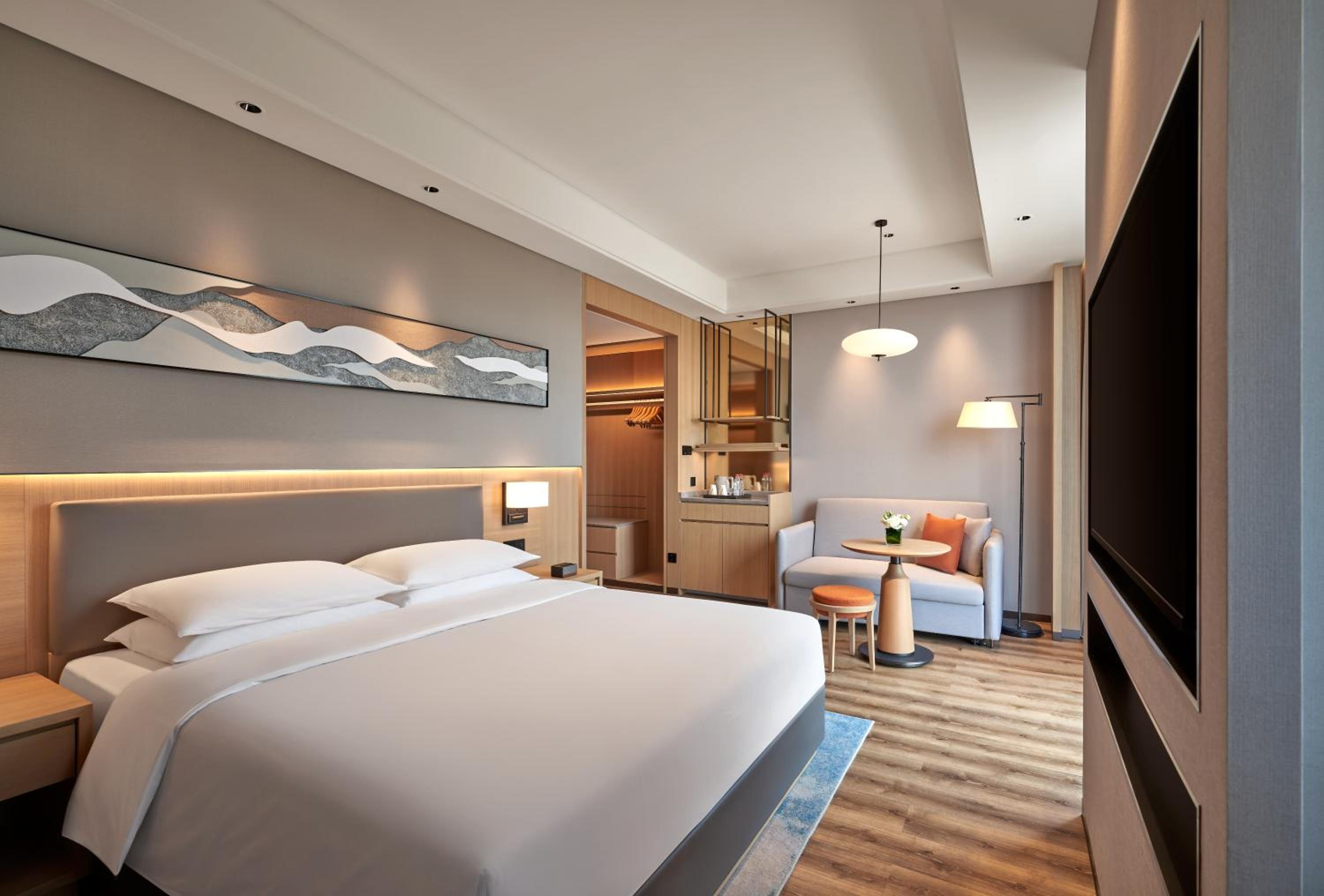 Room, King Bed, Sofa