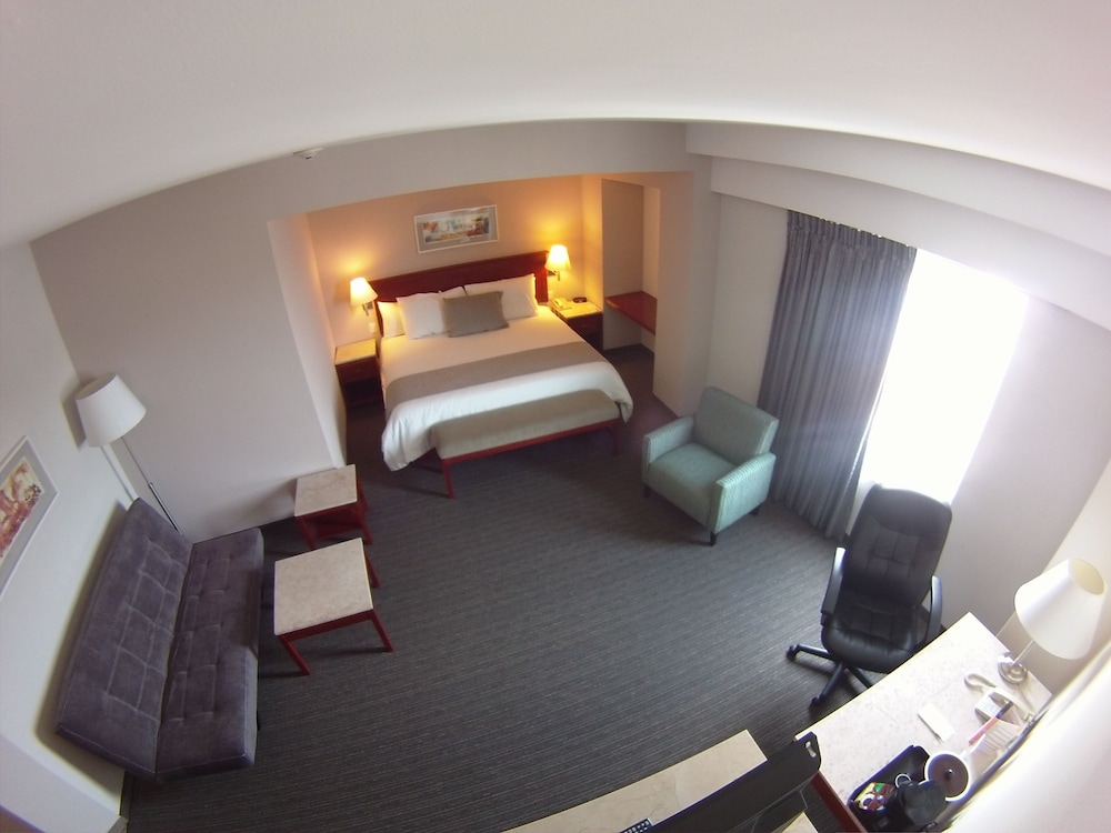 Casa Inn Celaya 44/68