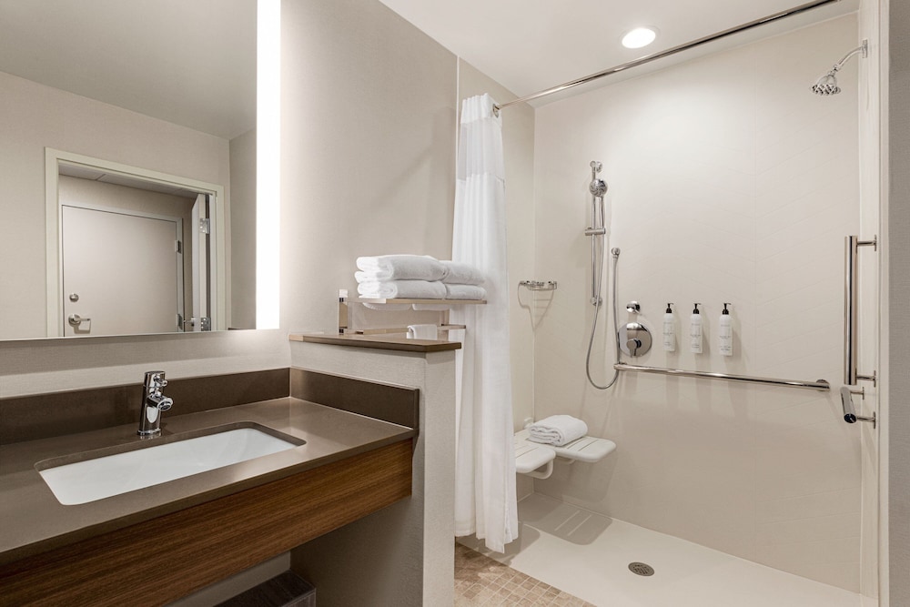 جناح بسرير كينج مع أريكة لذوي الإعاقة، Fairfield Inn & Suites by Marriott Bonita Springs 3/5