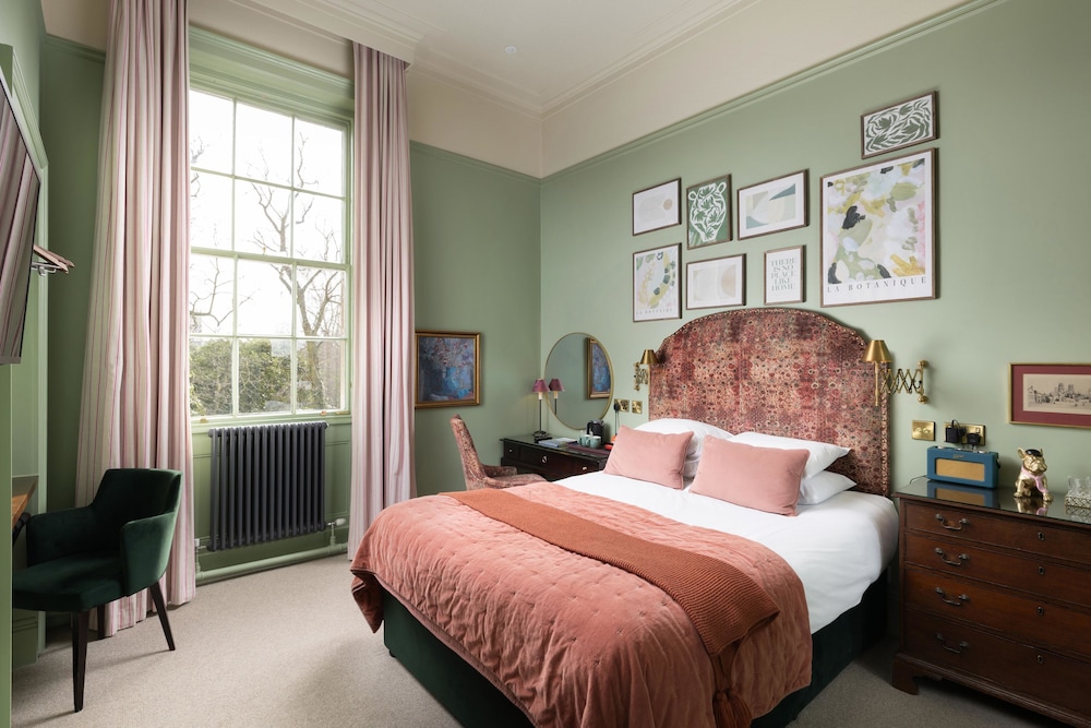 1 BEDROOM, STANDARD, DOUBLE BED