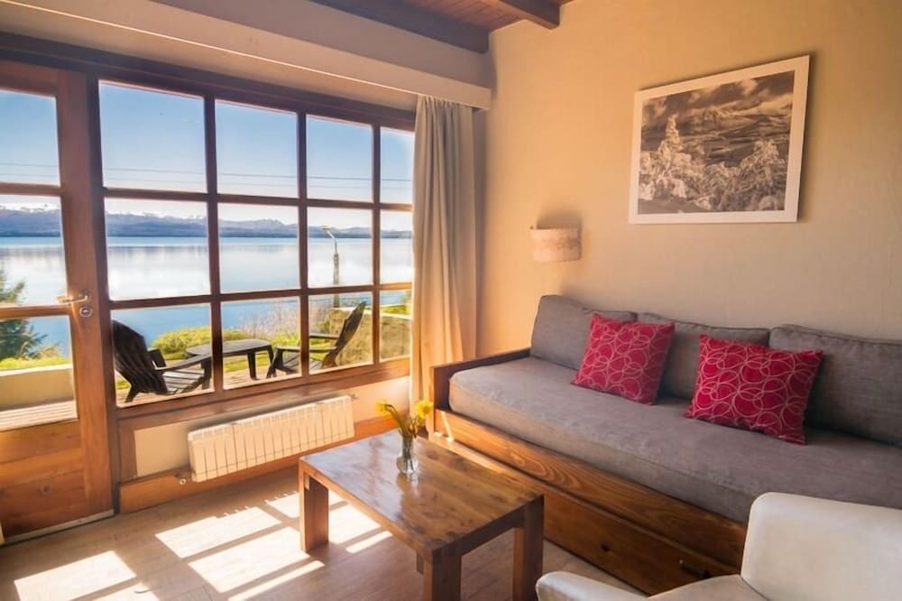 PAILAHUE LODGE & CABANAS 58/80
