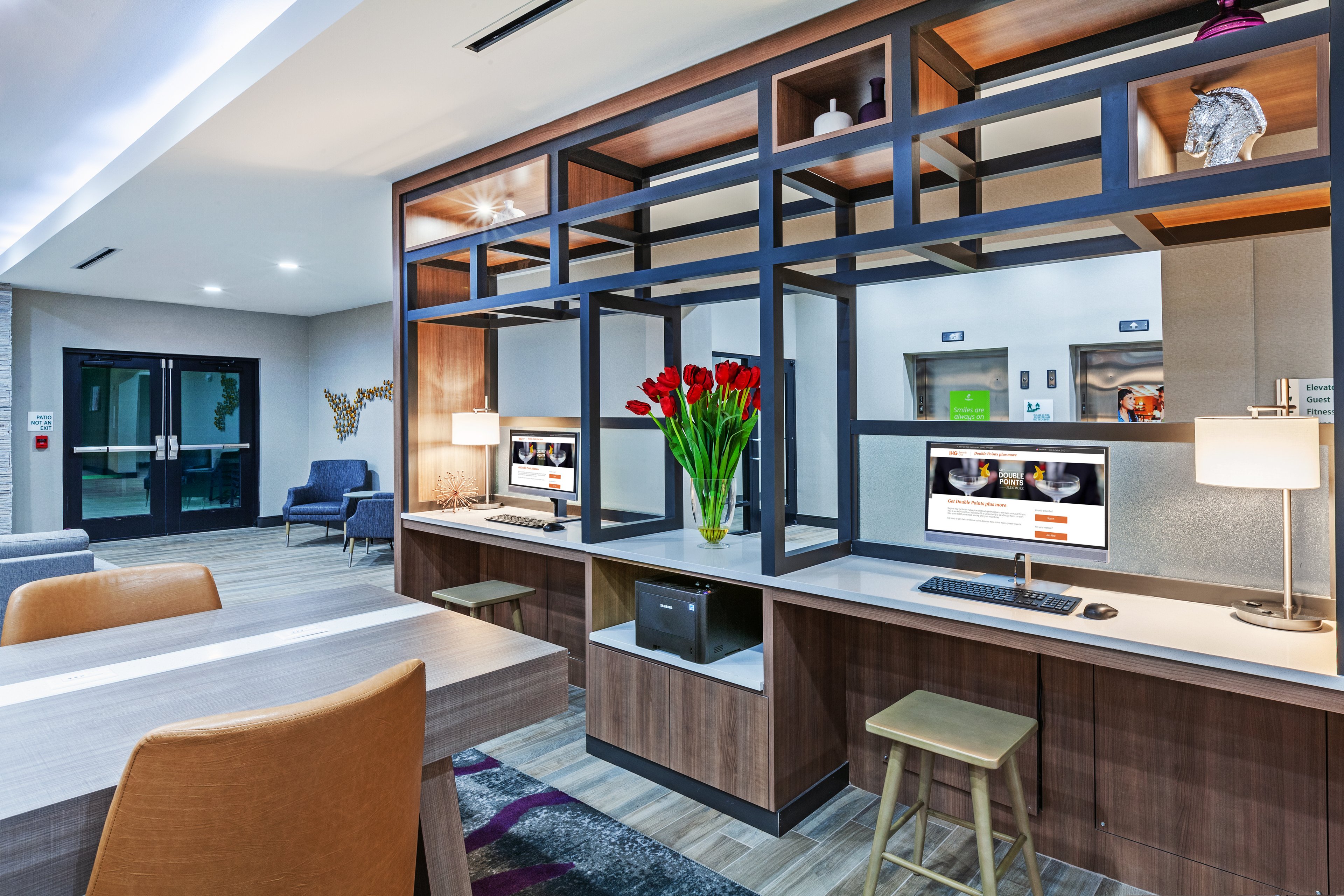Holiday Inn Lubbock South 33/54