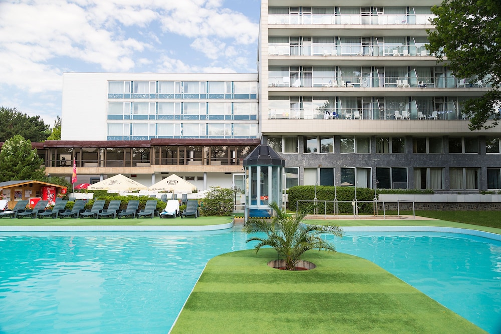 Spa Hotel Splendid Formerly Balnea Splendid Hotel 44/50