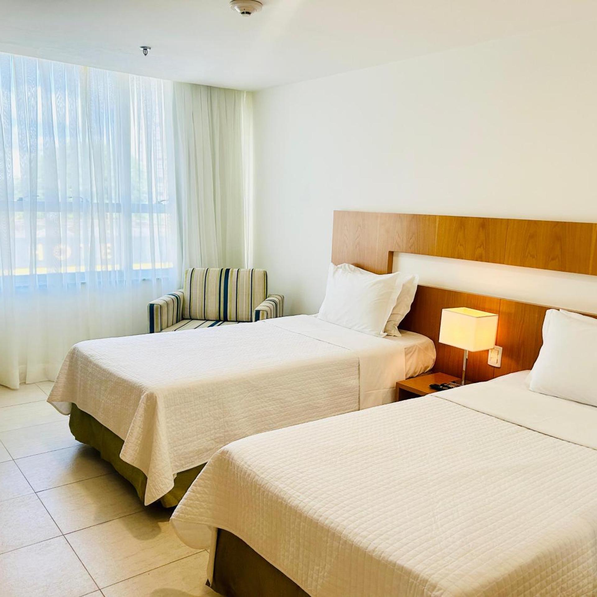 NAOUM HOTEL 8/25