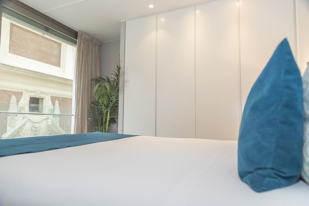 SmartRental Collection Gran Via Centric II 18/57