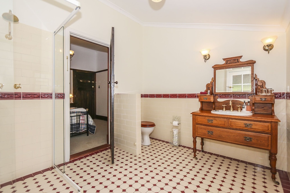 Rosebridge House Bed & Breakfast 10/50