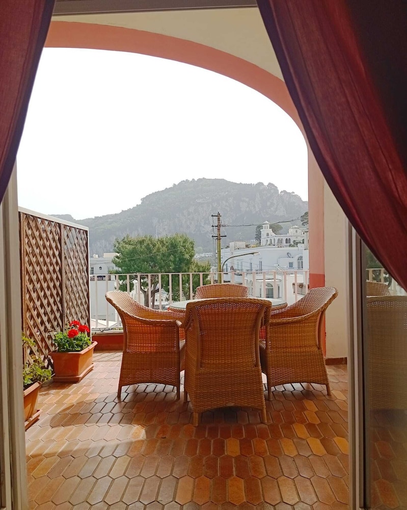 Palatium Mari Hotel 40/75