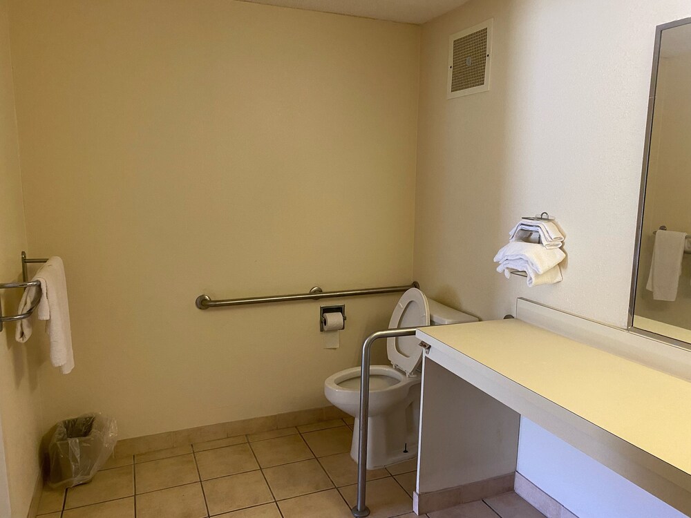 Motel6 Sandersville, GA 56/59