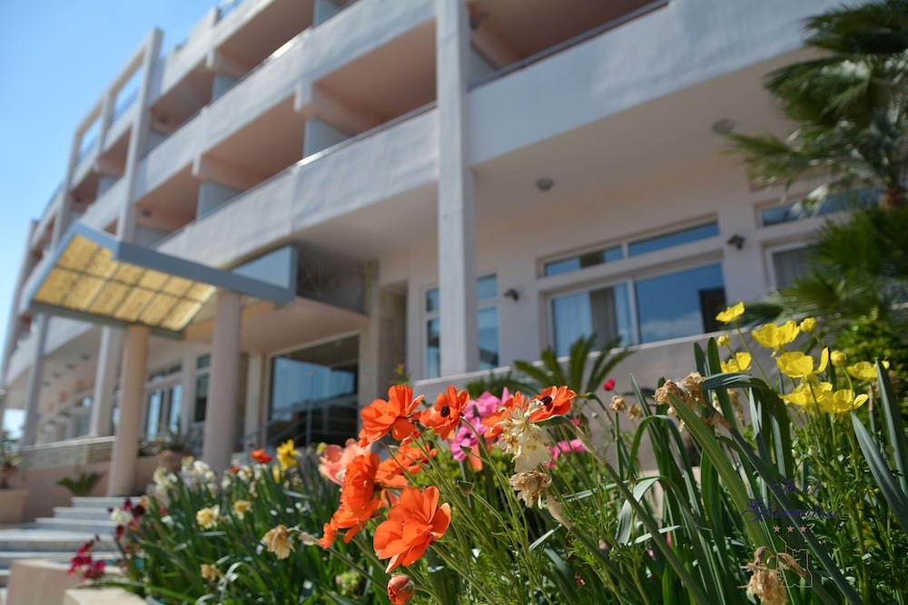 Glarentza Hotel 2/25
