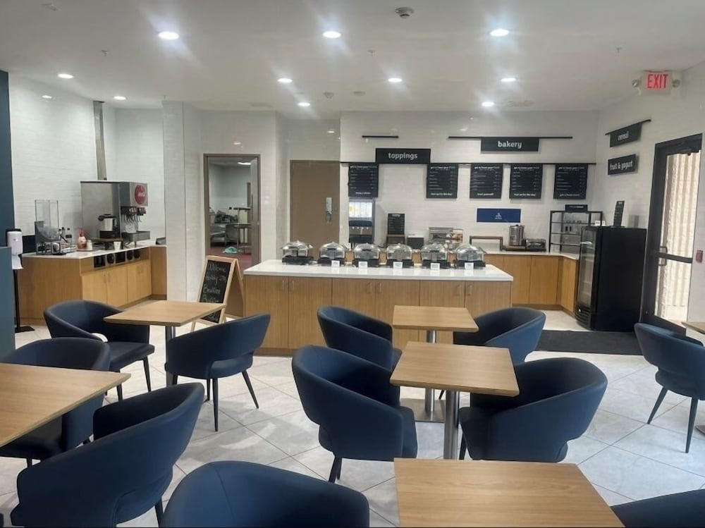 restaurant cafeteria