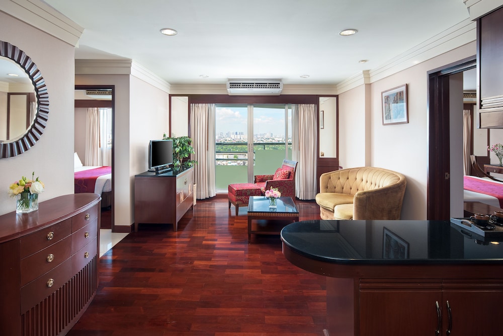 Prince Palace Hotel 45/70