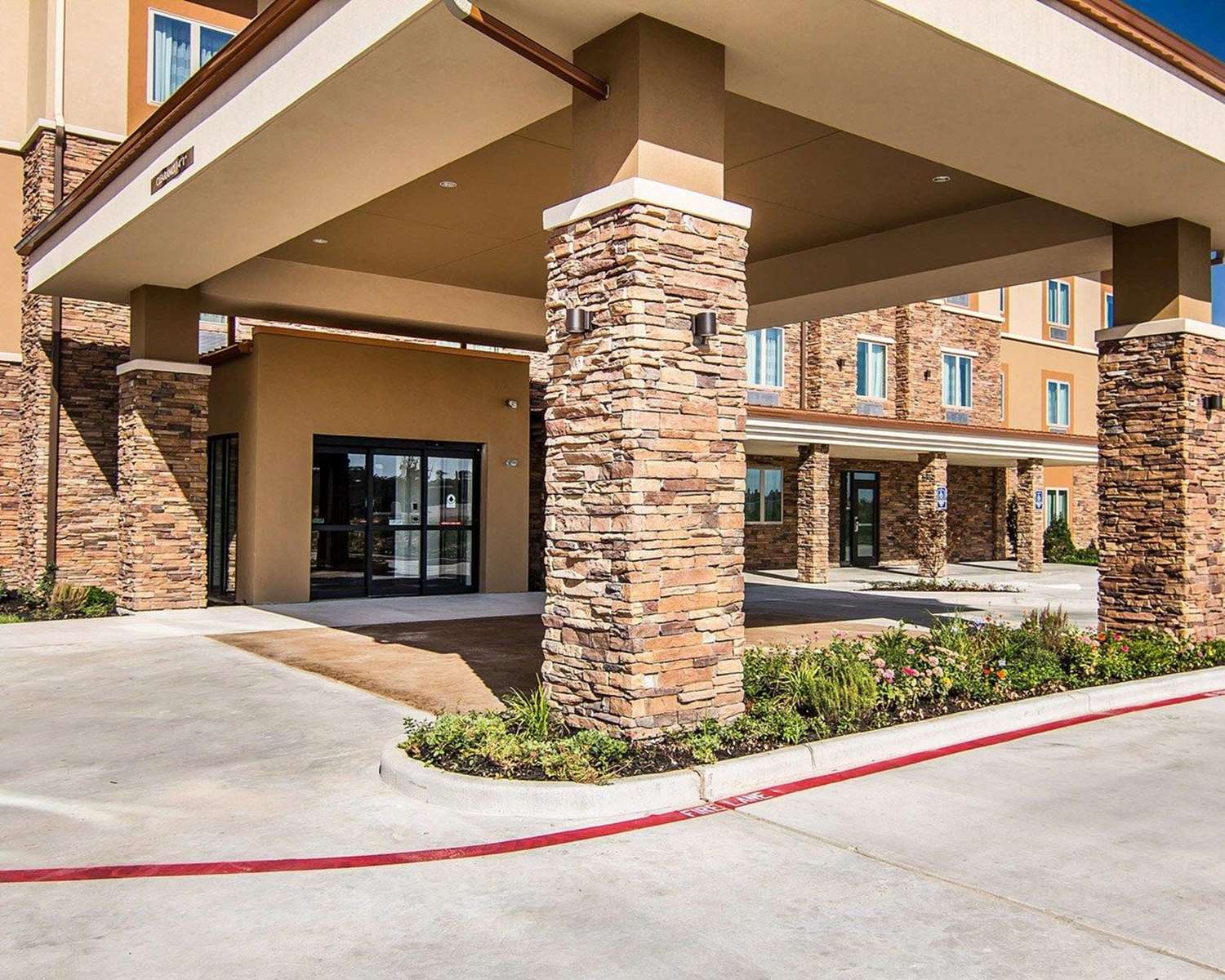 Mainstay Suites Lufkin 8/32