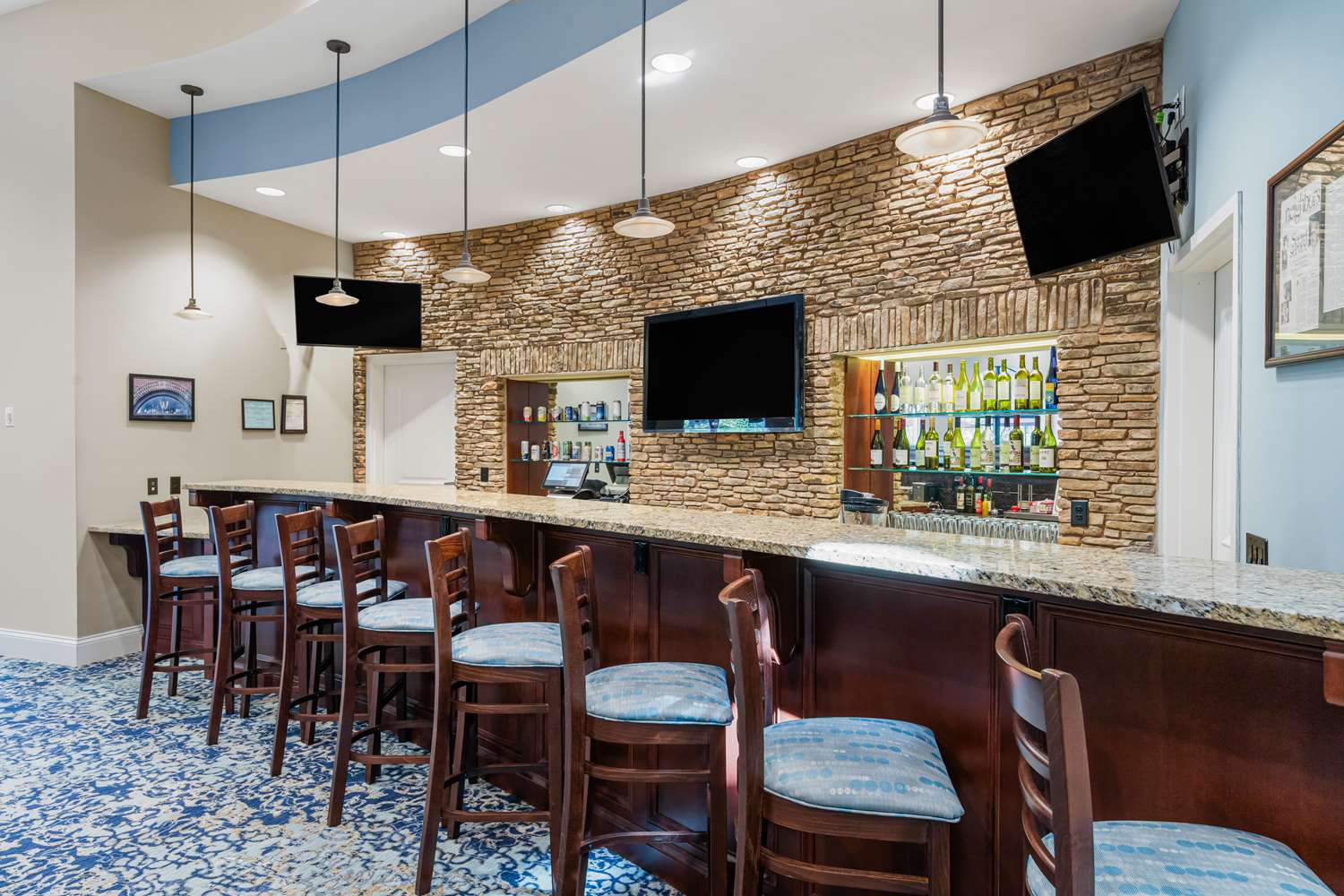 Best Western Plus Westgate Inn & Suites 12/19