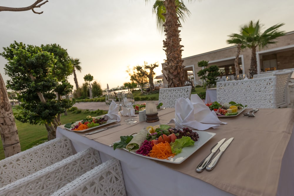 Andriake Beach Club Hotel 25/50