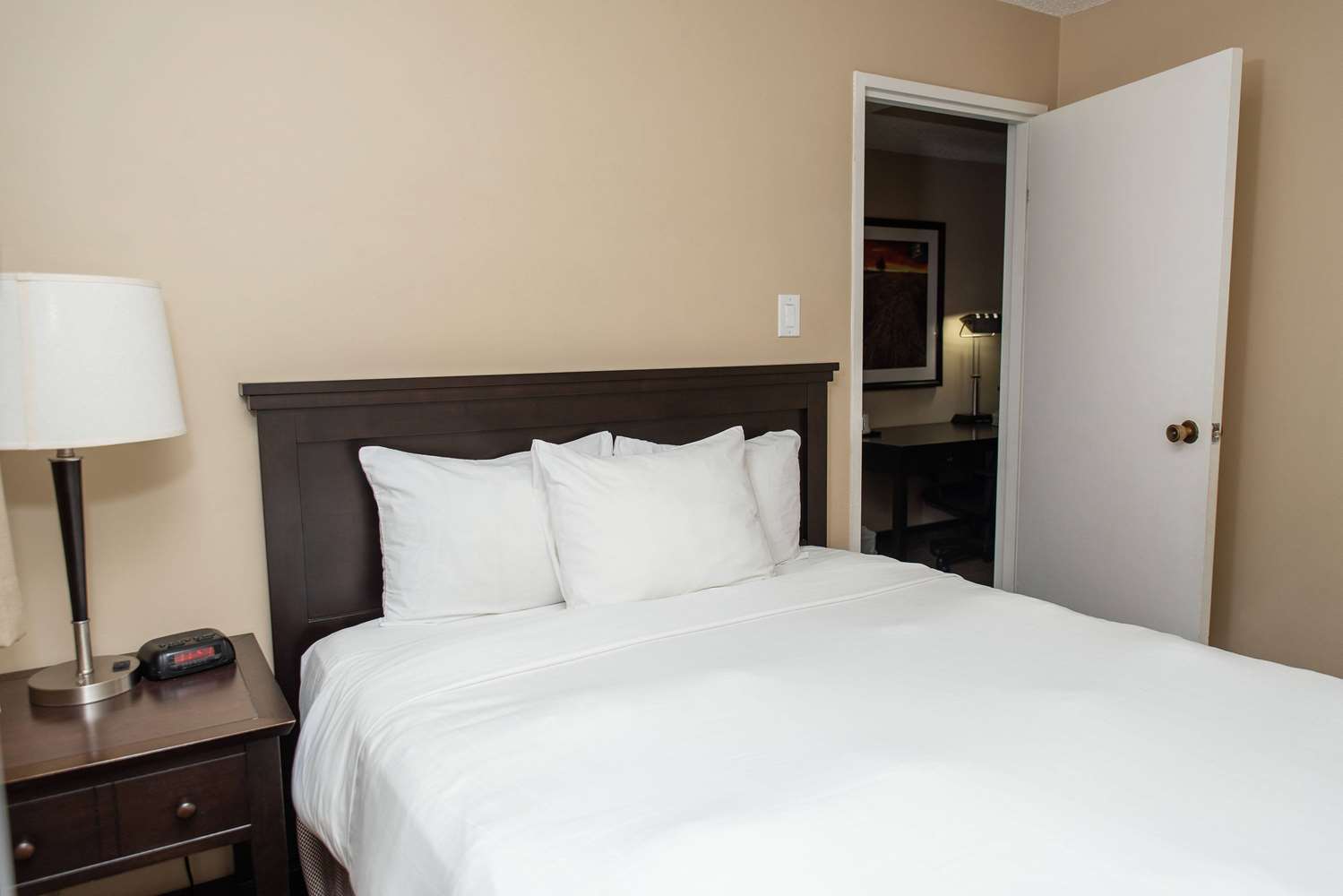 Baymont By Wyndham Red Deer 23/38