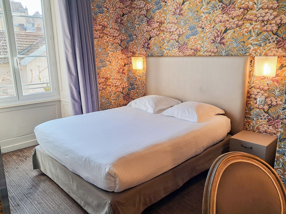 Hotel De Paris 28/57