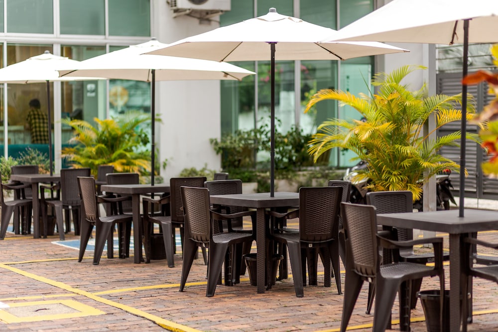 Hotel Manantial 58/68