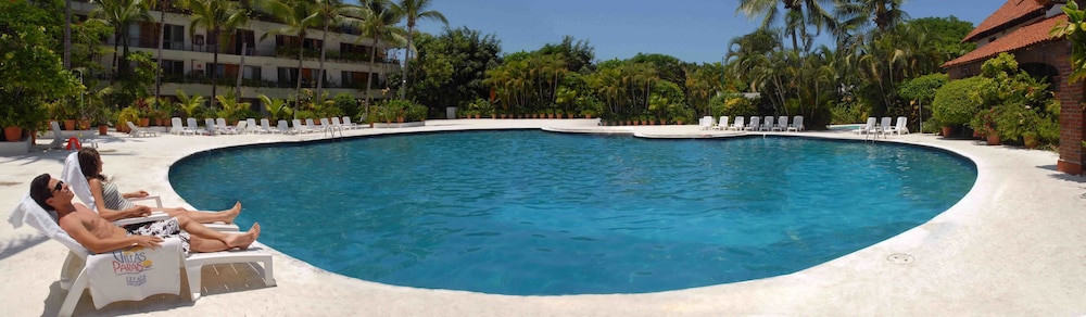 Villas Paraiso Hotel 27/32