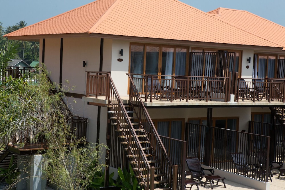 Blue Bay Resort 2/88