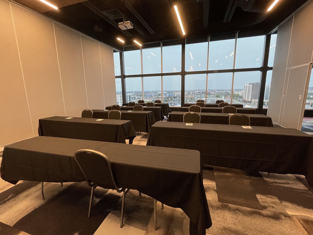 Grand Times Hotel Laval - Centropolis 26/32