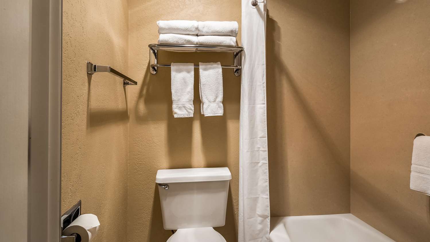 Best Western Salbasgeon Inn & Suites Of Reedsport 15/15