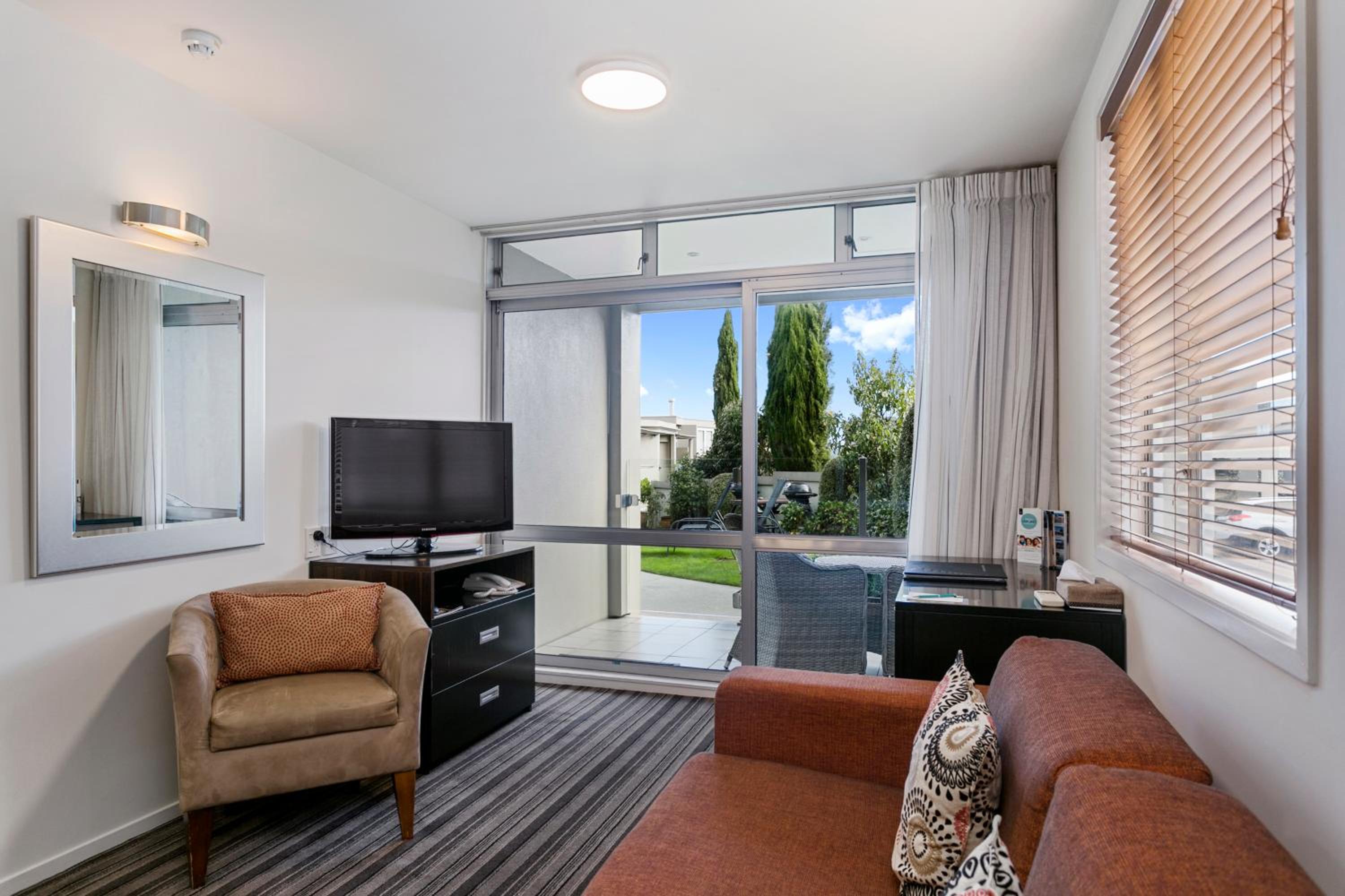 1 Bedroom, Apartment, Pool View