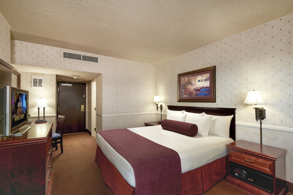Four Queens Hotel & Casino 13/63