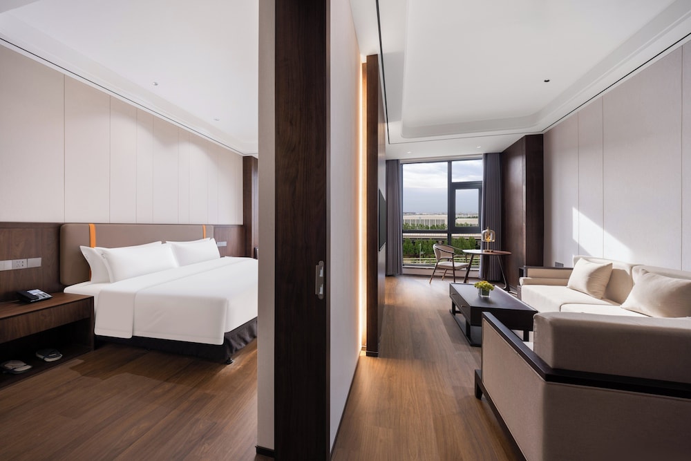 1 Bedroom, Suite, Single Bed, Extra Floor Space